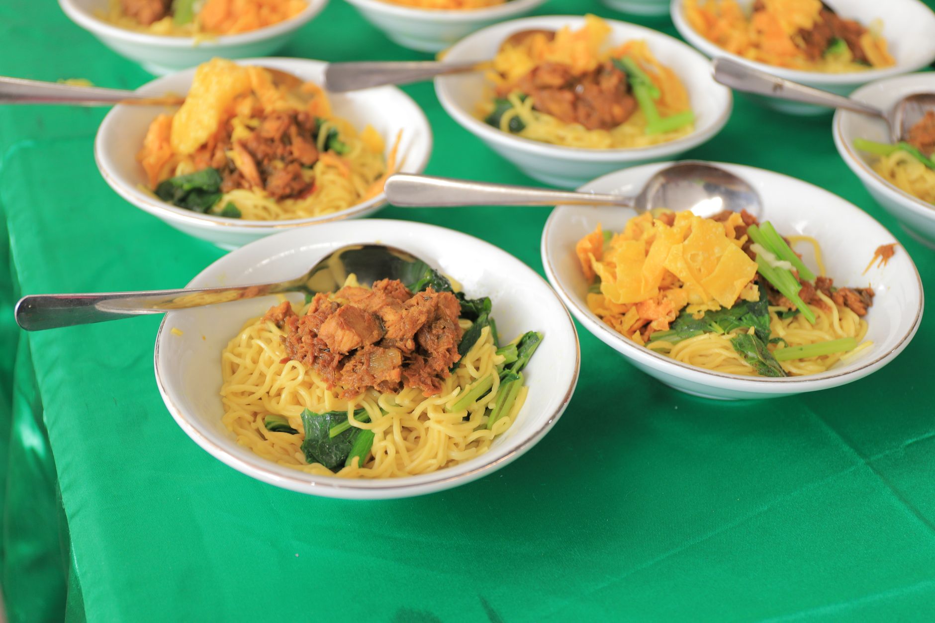 Hidangan signature Ambuyat