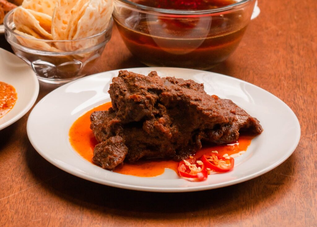 The Best Rendang in Padang: A Complete Authentic Review of Indonesia’s Minang Cuisine Classic