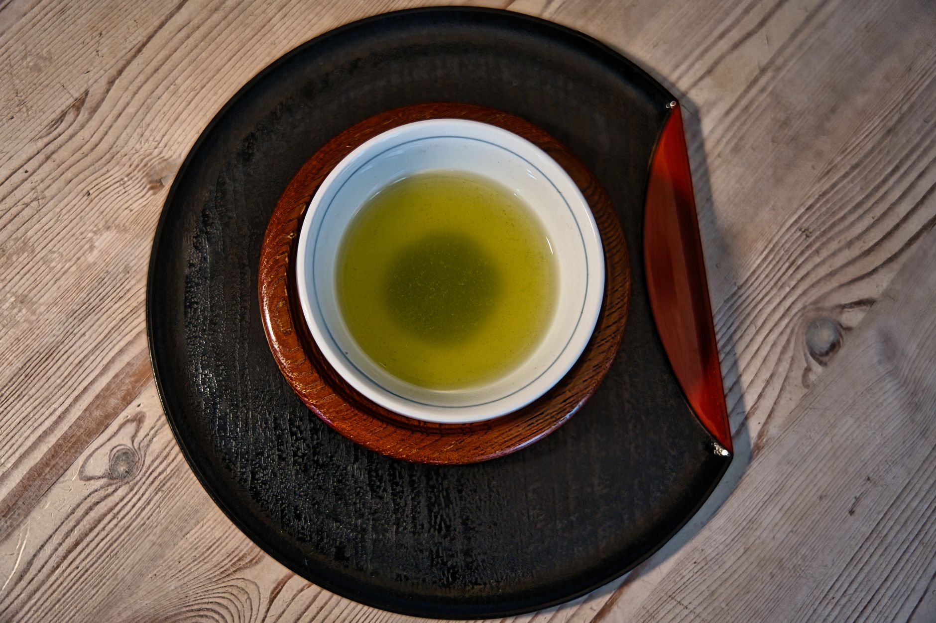 Tsuta interior