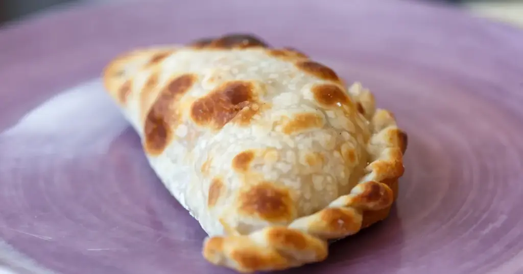 Eksplorasi Kuliner Spanyol: Review Empanada Madrid di Cafe Madrid, Madrid, Spanyol, Pengalaman Gastronomi Tak Terlupakan
